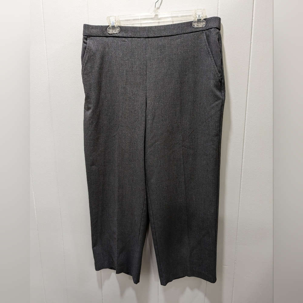 Sag Harbor women's pants, petite. Gray, straight leg, 14P